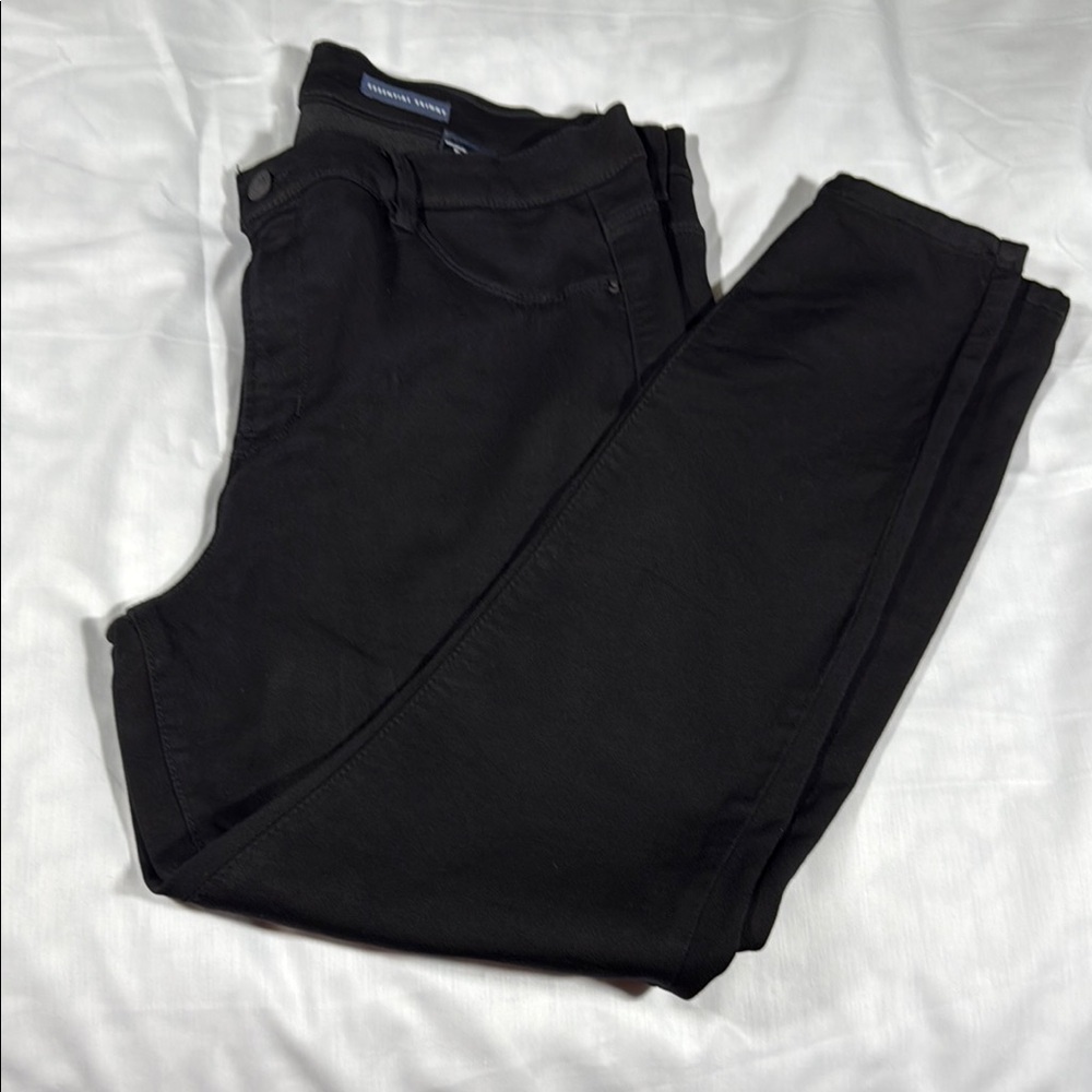 Curve Appeal Essential Black Skinny Jeans with Modern Fit - Picture 10 of 12